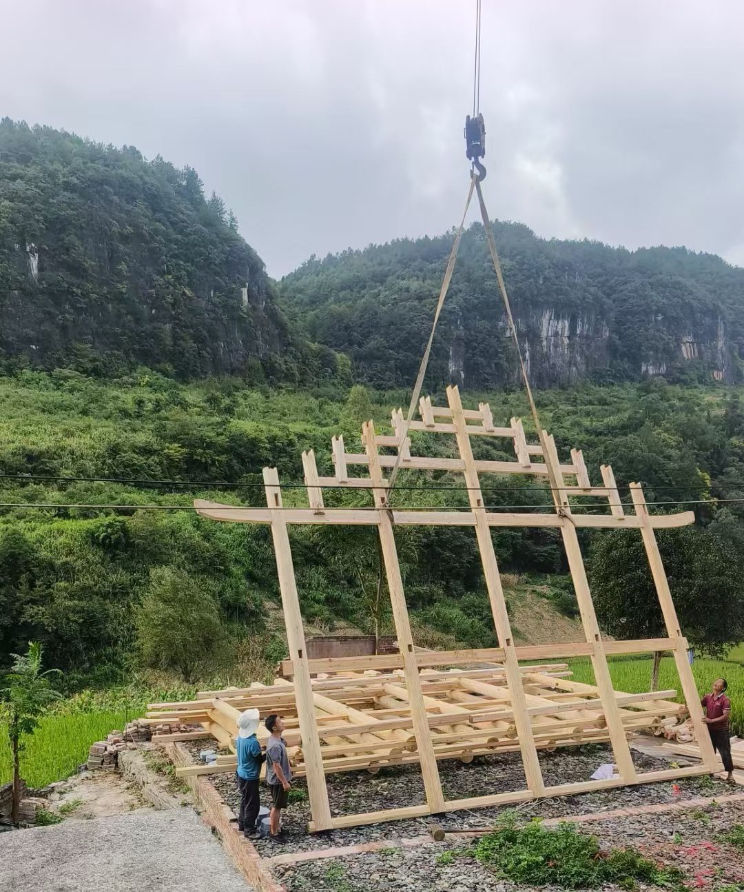湖里区汽车吊出租公司怎么保证发动机散热问题
