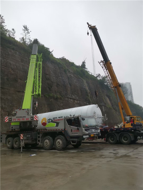 湖里区“不怕风雨冻”—— 吊车的 “恶劣环境适应” 技术
